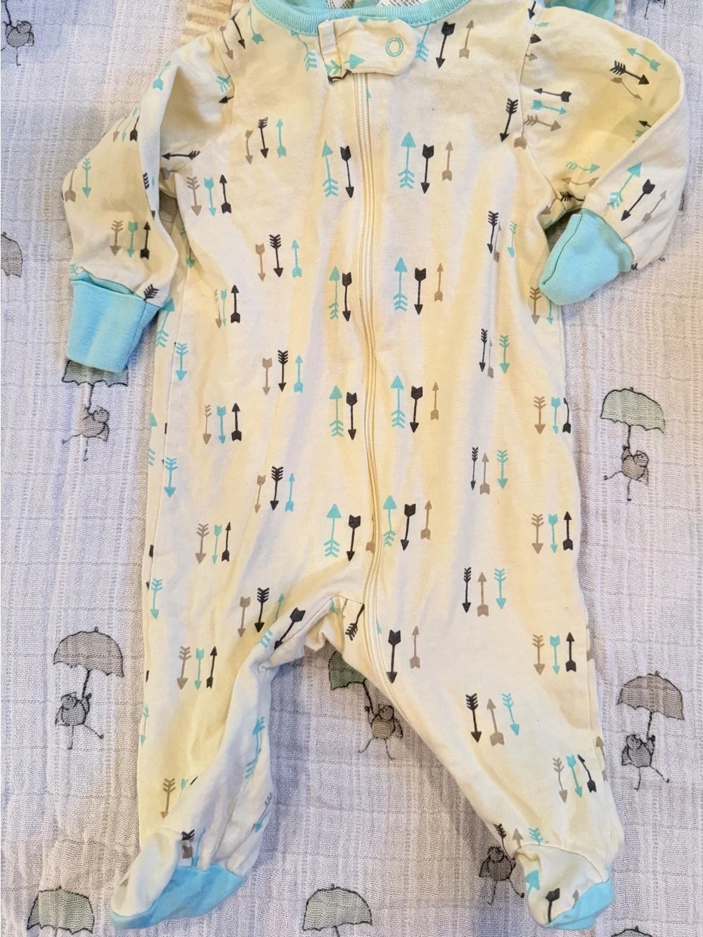 Gerber organic cotton NB bundle of 3 sleepers, gently used